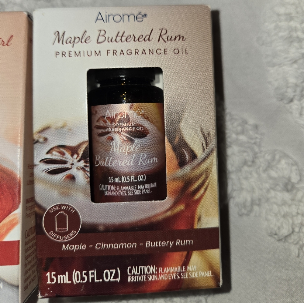 Fragrance Oil Set - Peppermint Vanilla Swirl & Maple Buttered Rum - Picture 2 of 8